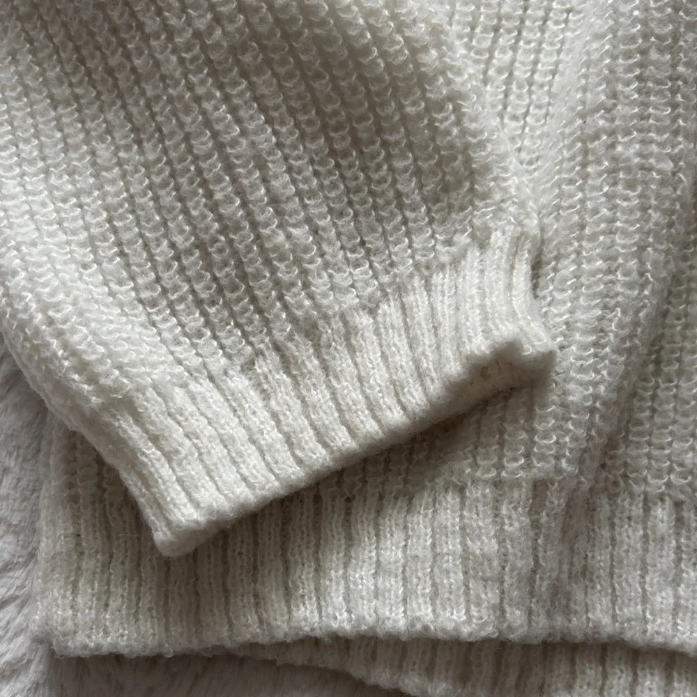 Cozy Cream Sweater - Picture 4 of 8